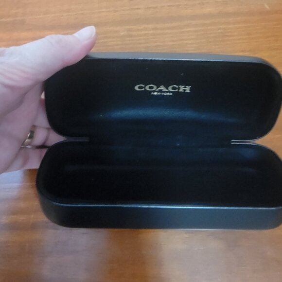 Authentic COACH Black Leather MEDIUM Hard Clam Shell Case for Sunglasses - Picture 6 of 7
